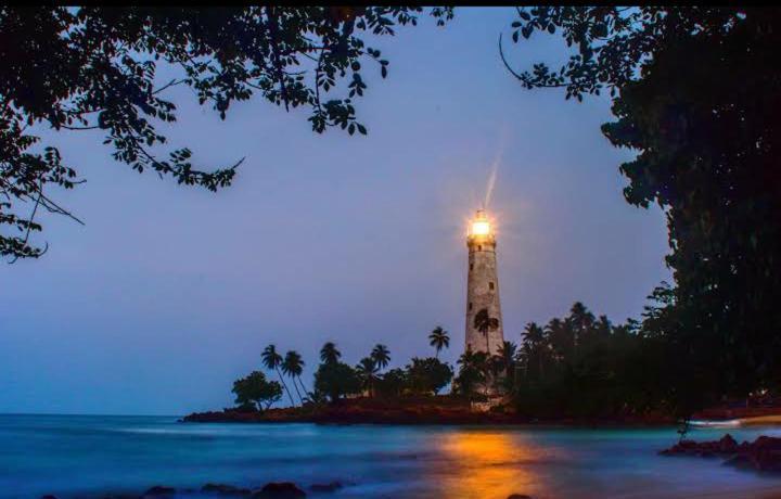 Light House Beach Home Матара Екстер'єр фото